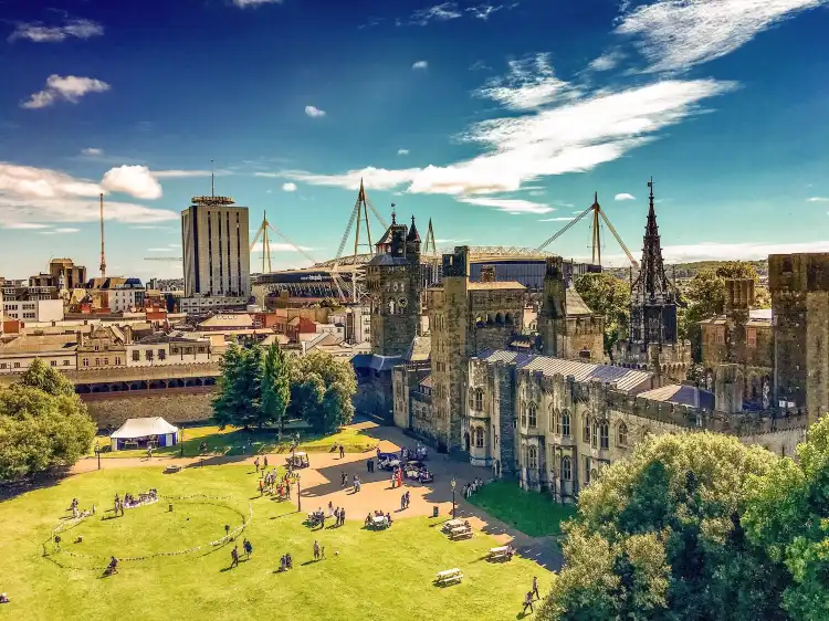 Hotels near Cardiff Castle