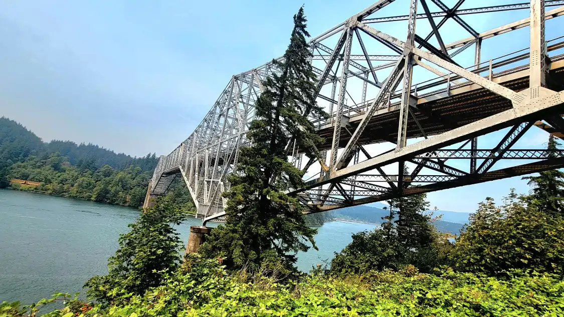 Bridge of the Gods附近的飯店