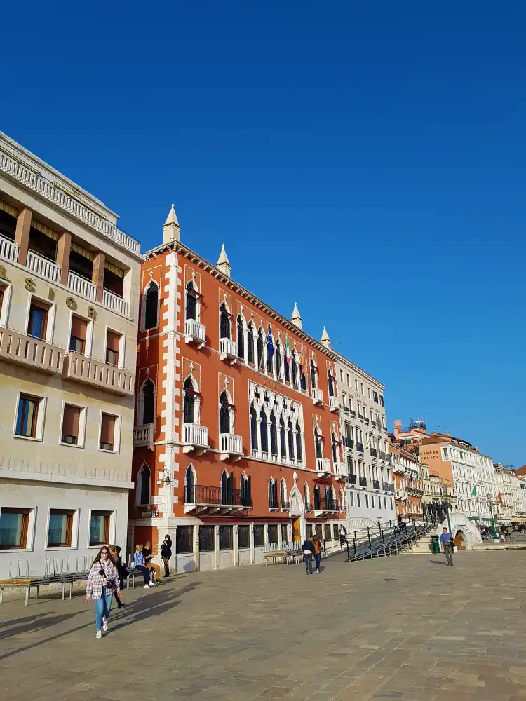 Các khách sạn gần Riva degli Schiavoni