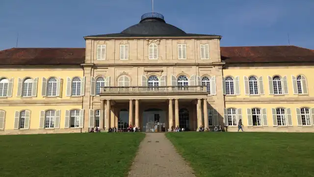 ホーエンハイム大学周辺のホテル