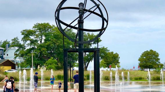 Whirlpool Compass Fountain