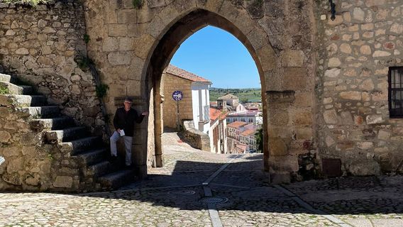 Puerta de San Andres
