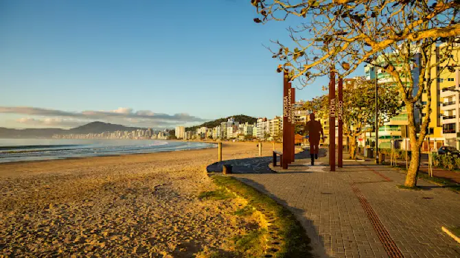 Monumento O Caminhante