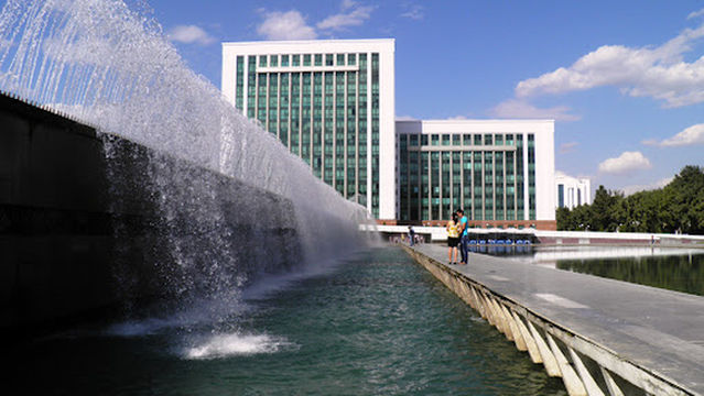 Independence Monument (Mustaqillik monumenti)