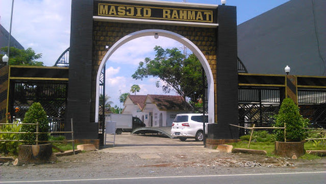 Masjid Rahmat Genteng Banyuwangi