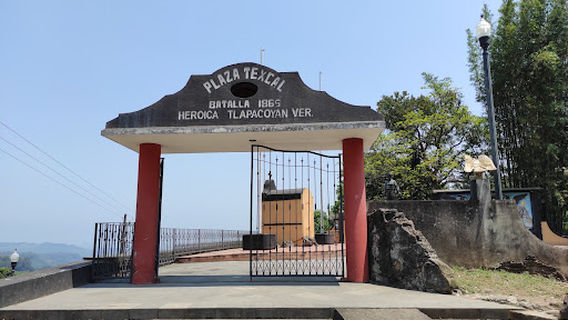 Plaza Texcal