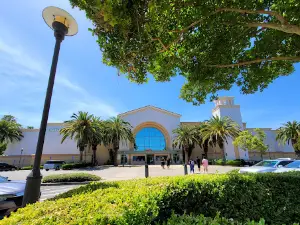 Regal UA Laguna Village