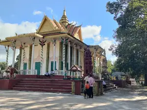 វត្តទួលតាកែវ - Tuol Ta Kaev Temple
