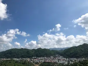 Sân vận động Hát Lót