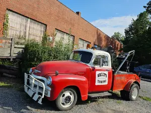 Wally's Service Station