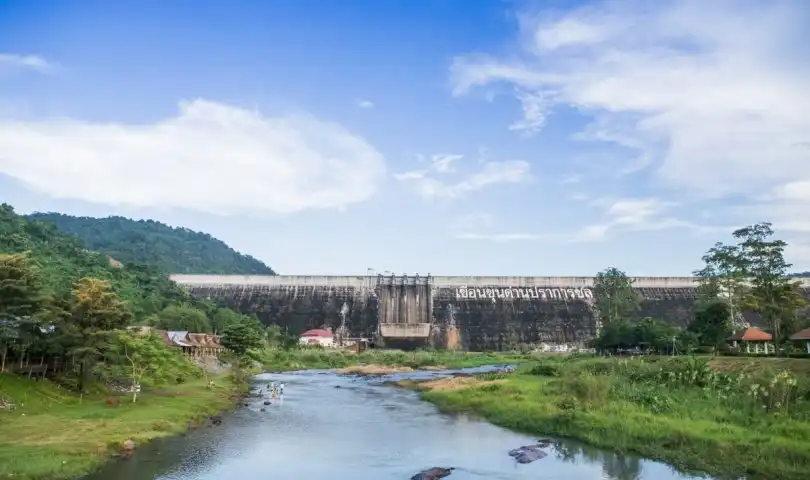 Hotels near Khun Dan Prakarn Chon Dam