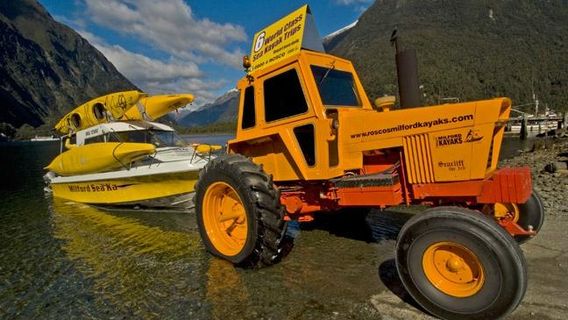 Roscos Milford Sound Kayaks