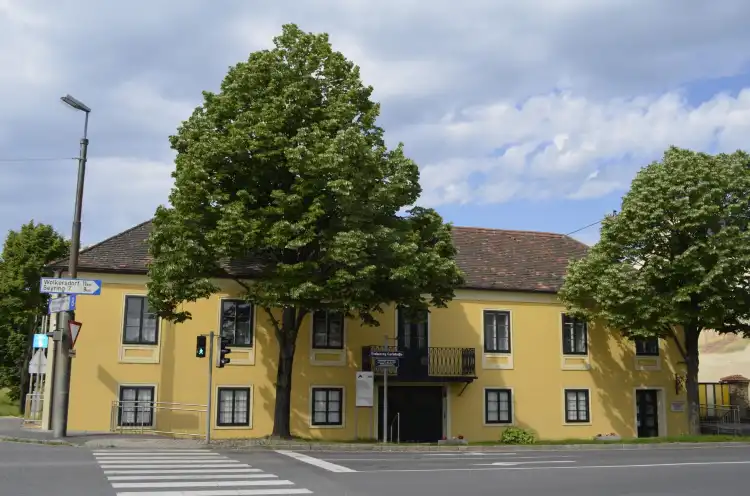 Hotels in Deutsch-Wagram