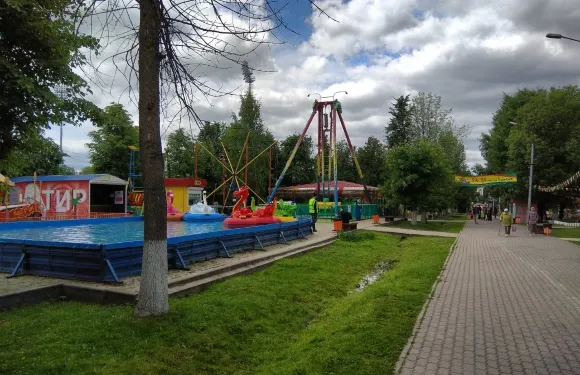 埃列克特羅斯塔爾