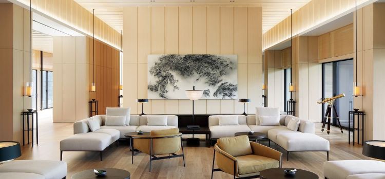 Lobby Lounge & Bar