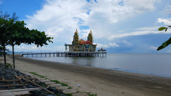 Pantai Siring Pagatan