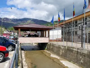 Izvorul de Apa Maieru / Maieru Water Spring (Fountain)