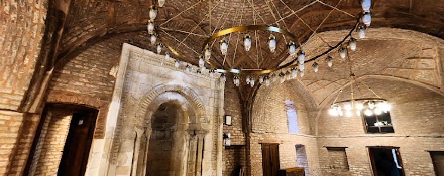 Kırmızı Medrese