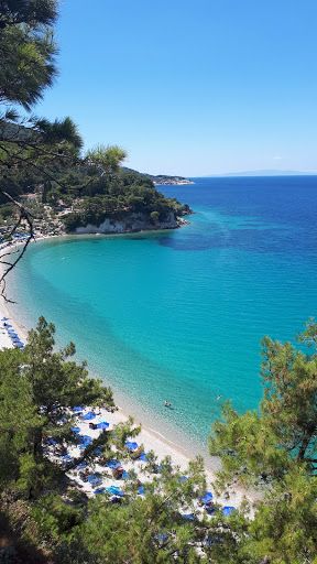 veletza Beach / Avlakia