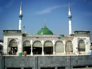 HAQ BAHOO JHUNGLE SHARIF