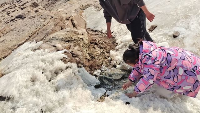 內蒙古西北第一冰瀑布（千瀑崖）