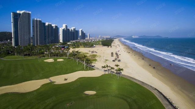 Poly Hailing Island (Poly Silver Beach Store 1)