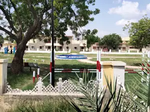 Cantonment Park, Chor