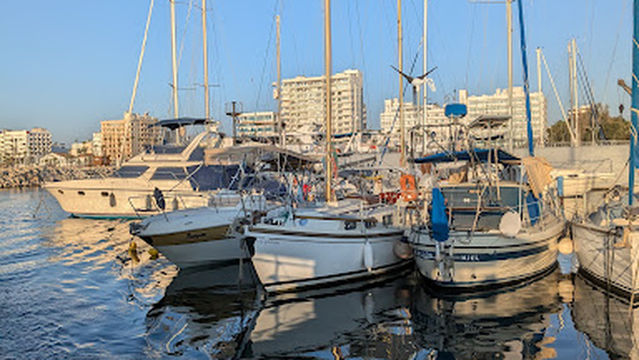 NIKA BOAT & YELLOW SUBMARINE