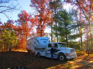 Best Bear Lodge & Campground