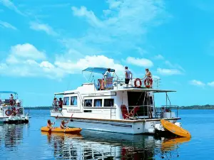 Myall Lakes Getaway Houseboats