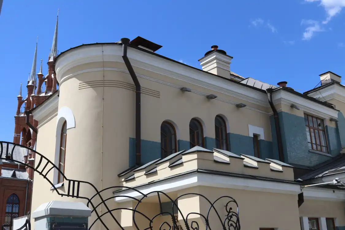 Hotels near Modernist Style Museum