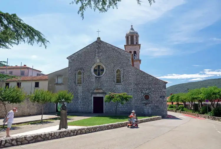 Hotels in Cres