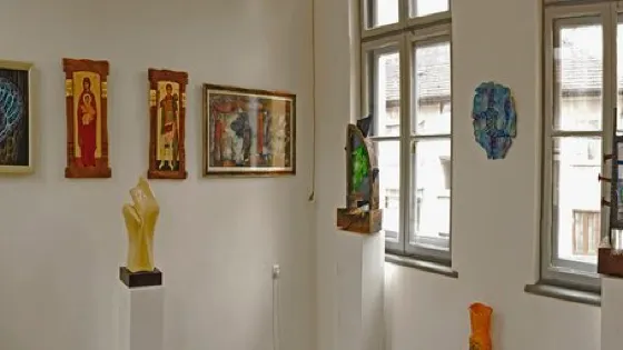 Seryakova kashta Gallery