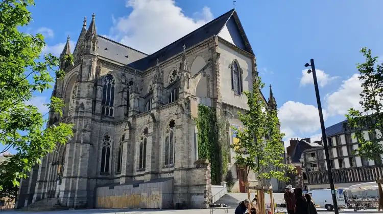 Hotels near Place Sainte-Anne