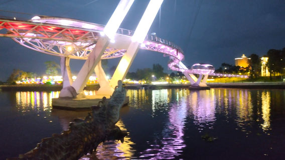 Jambatan Darul Hana Kuching