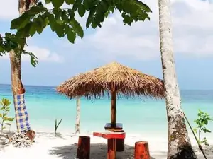 Wab Ngufar Beach