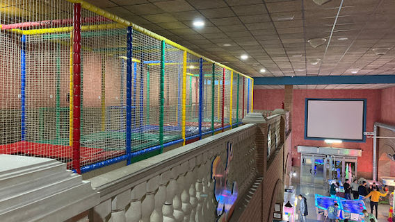 Centro de ocio familiar Bowlingvico