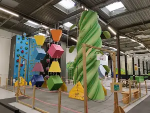 Positive PARK - Jump & Challenge - Trampoline Park & Warrior Park - Laser Game