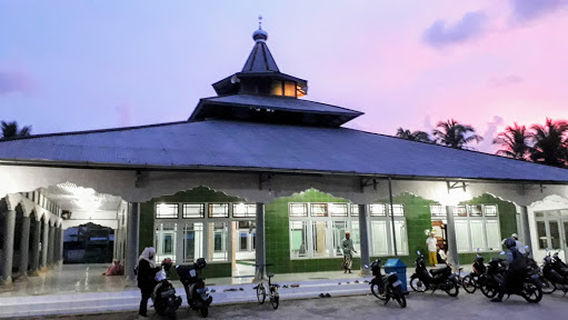 East Mempawah