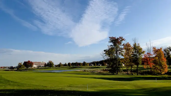 Kennsington Golf Club & Grille