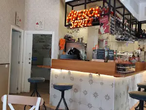 PrimaDonna Pizza Bar