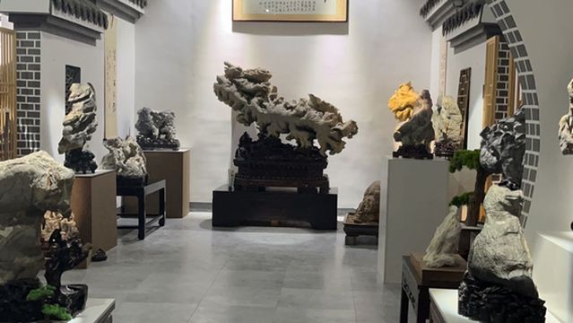 an hui sheng ling bi xian yu gou zhen wang shan ling bi shi zhan lan guan