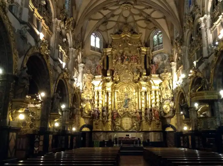 Hotels near Seminario de San Carlos