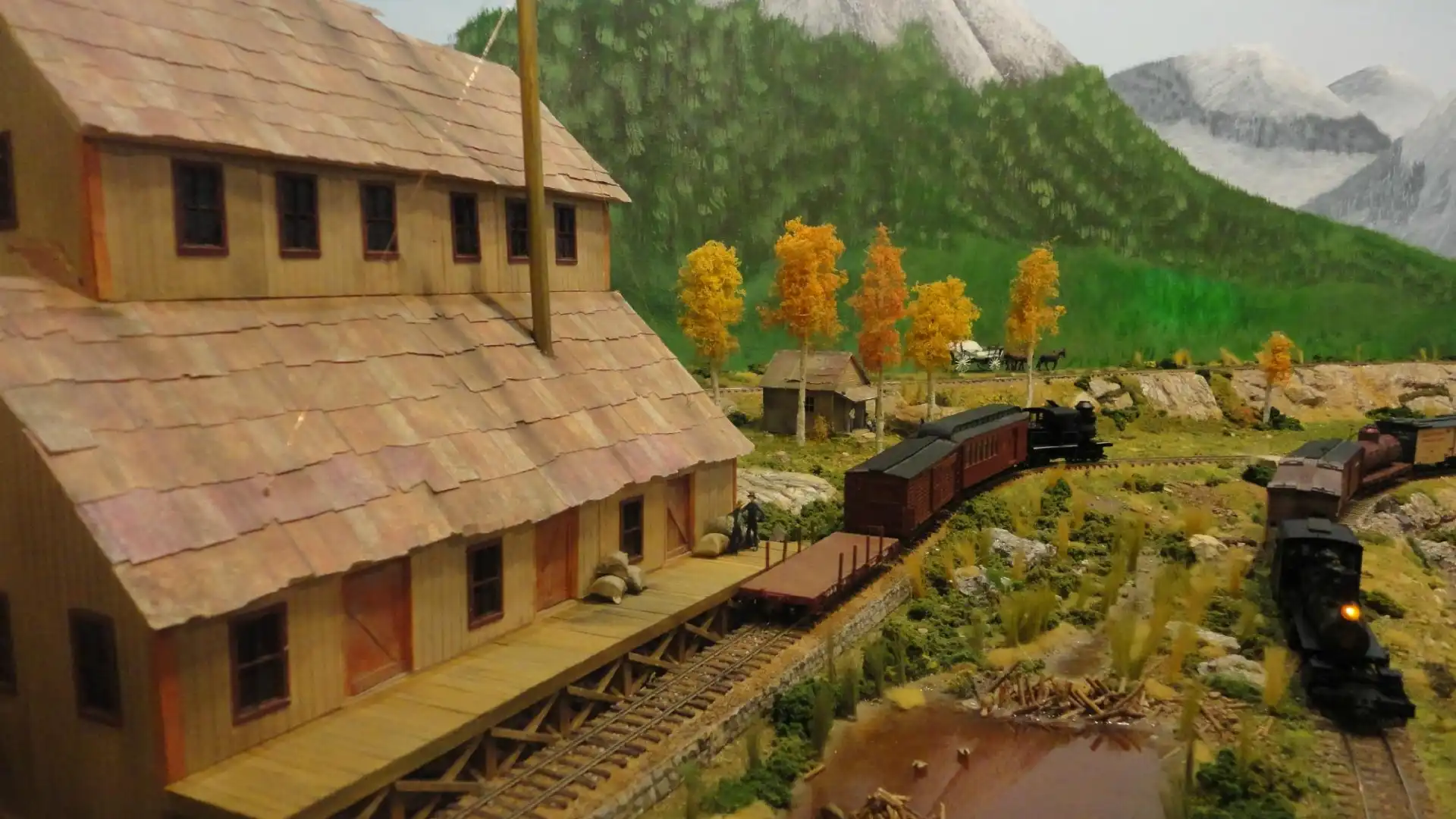 Hotels near Memphis Railroad & Trolley Museum