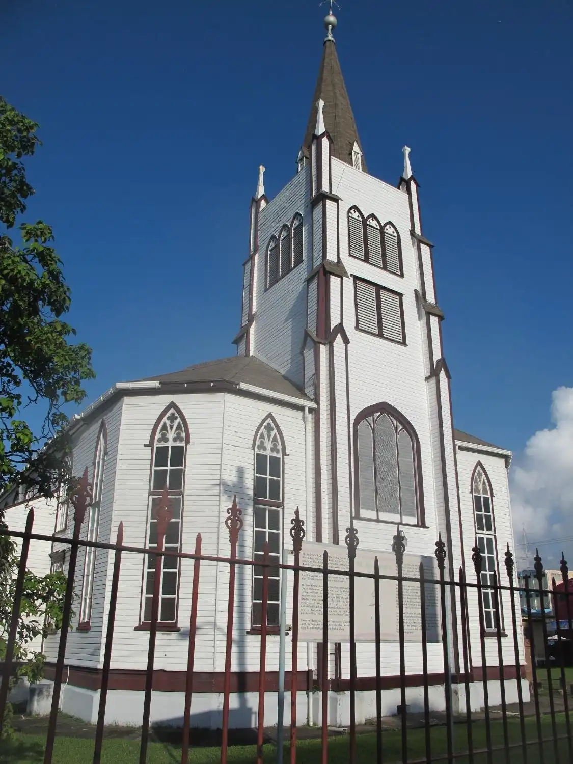 Hotels near St. Andrews Kirk