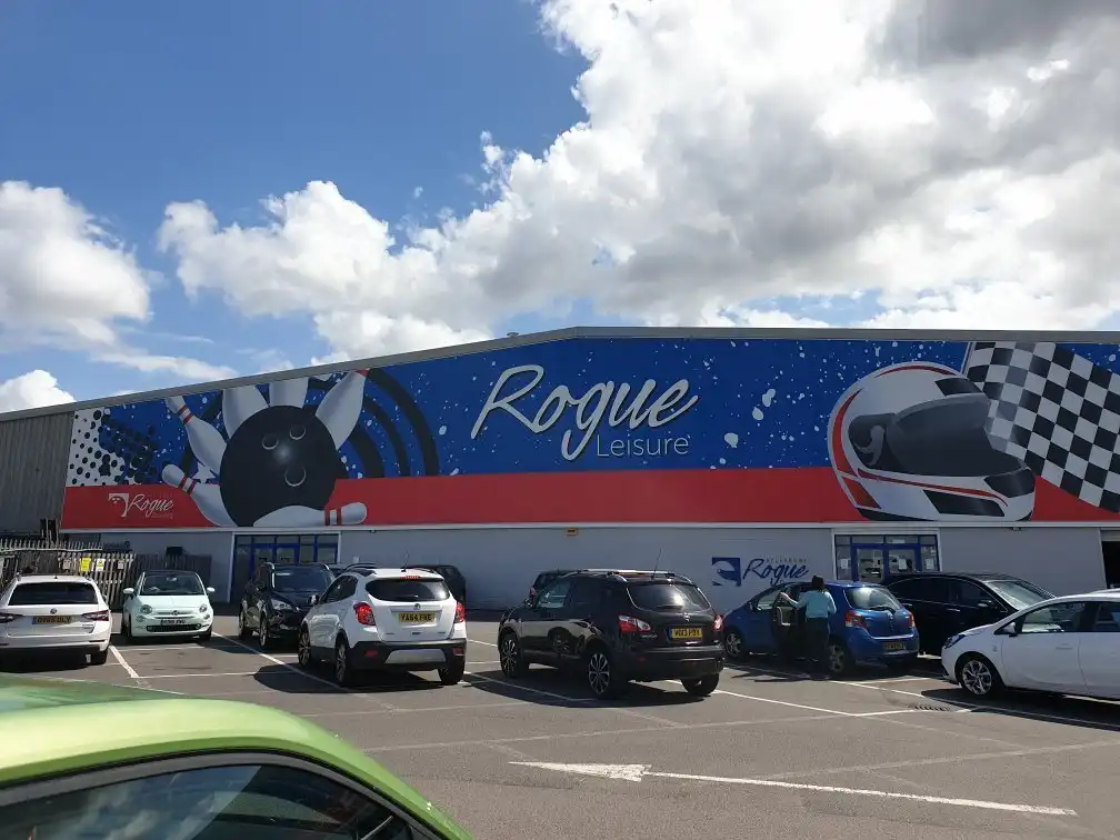 Hotels near Rogue Leisure
