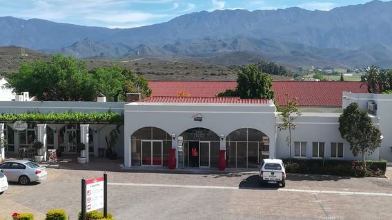 Rooiberg Winery (Bistro hours differ)