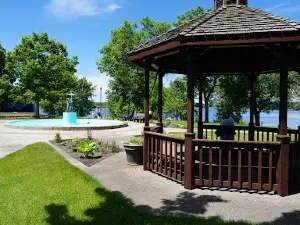 Sinclair Lewis Park