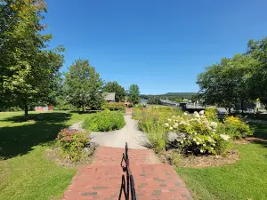 Canalside Rail Trail
