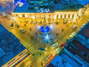 Fuente de los Perros - Obelisco a la Fundación de Salvatierra